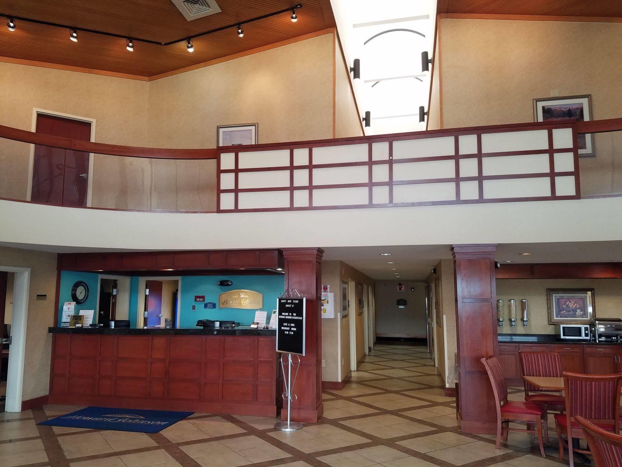 Howard Johnson By Wyndham Evansville East Esterno foto